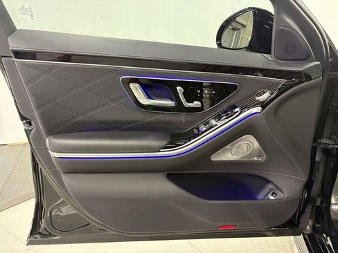 Used 2025 Mercedes-Benz S 63 AMG S image 6