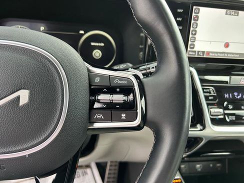 Certified 2023 Kia Sorento SX Prestige w/ Panoramic Sunroof Package image 22