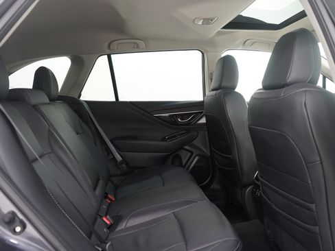 Used 2025 Subaru Outback Limited AWD/4WD image 14