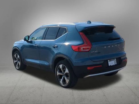 Certified 2023 Volvo XC40 B5 Plus w/ Driver Assist Package AWD/4WD image 4