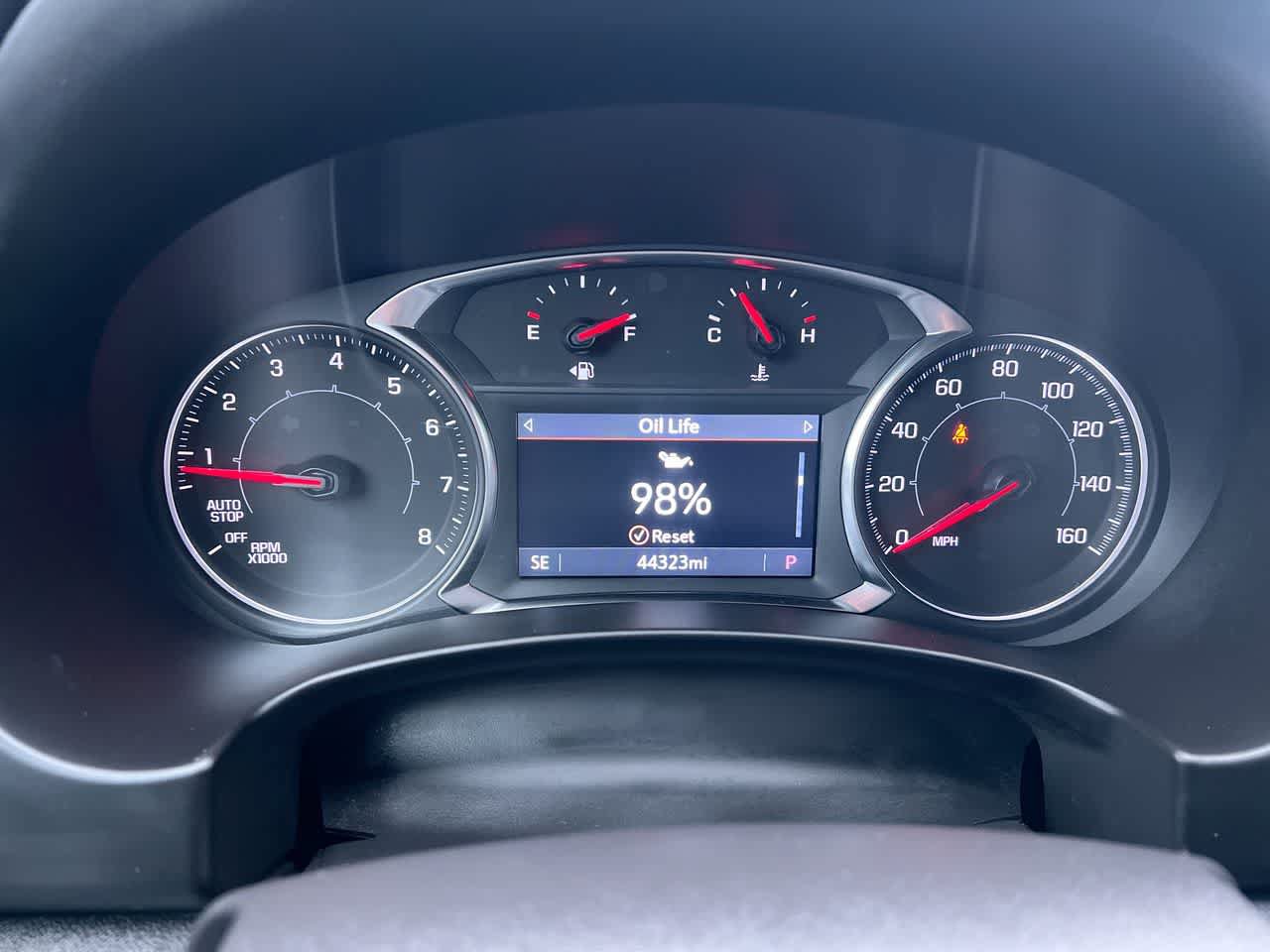 Used 2024 GMC Terrain SLT AWD/4WD image 15