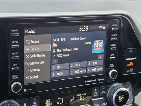 Used 2022 Toyota Highlander XLE image 20