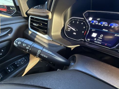 Used 2021 GMC Yukon Denali w/ Denali Ultimate Package image 25