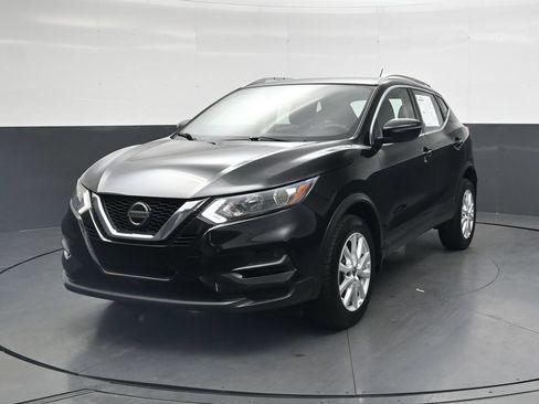 Used 2020 Nissan Rogue Sport SV FWD image 12