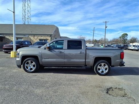 Used 2017 Chevrolet Silverado 1500 LT w/ Texas Edition image 19
