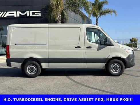 Used 2025 Mercedes-Benz Sprinter 2500 image 2