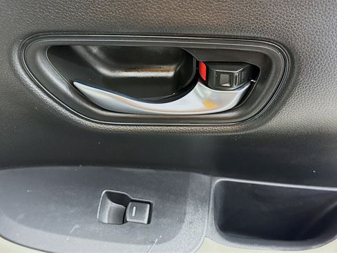 Used 2024 Honda HR-V LX image 30