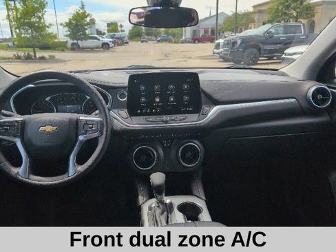 Used 2025 Chevrolet Blazer LT AWD/4WD image 4