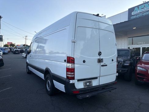 Used 2014 Mercedes-Benz Sprinter 2500 image 3