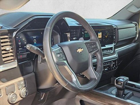 Used 2025 Chevrolet Silverado 1500 LT w/ Protection Package RWD image 9
