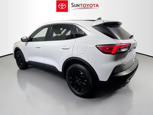 Used 2022 Ford Escape SE w/ Convenience Package image 6