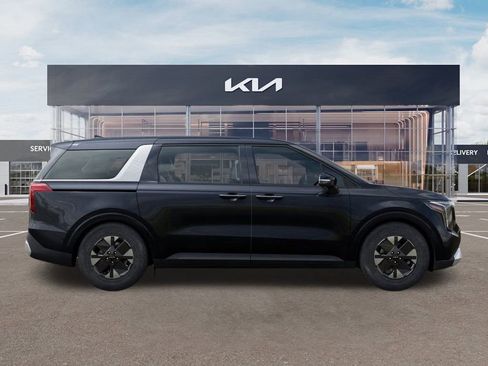 New 2026 Kia Carnival LXS image 7