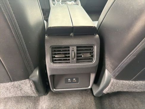 Used 2023 Nissan Rogue SV w/ SV Premium Package image 15