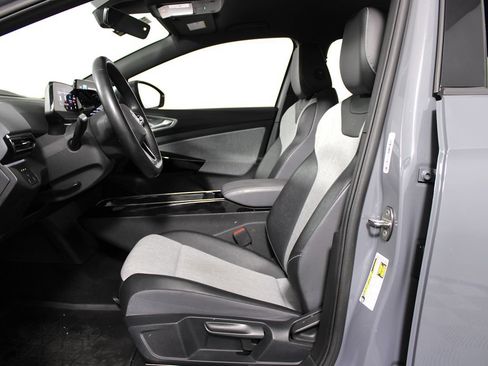 Used 2023 Volkswagen ID.4 Pro RWD image 9