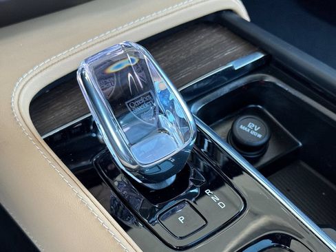 Certified 2025 Volvo V90 B6 Cross Country Ultra w/ Protection Package Premier AWD/4WD image 26