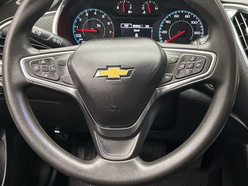 Used 2018 Chevrolet Malibu LT image 13