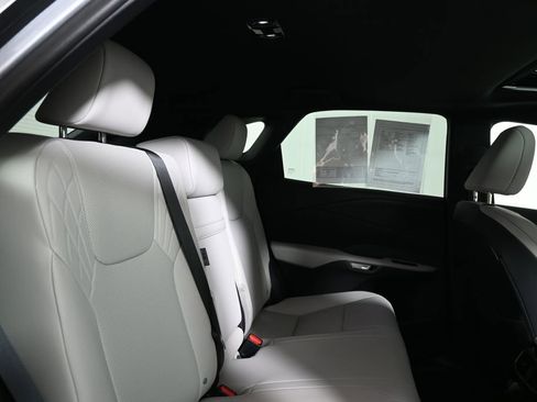 Used 2025 Lexus RX 350 Premium w/ Accessory Package AWD/4WD image 35
