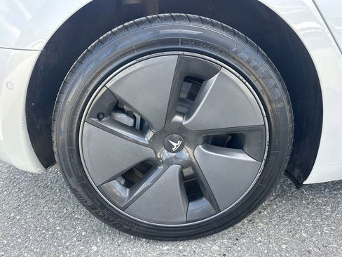 Used 2021 Tesla Model 3 Long Range image 31