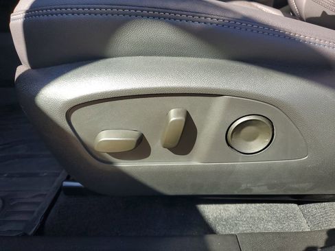 Used 2026 Chevrolet Equinox EV LT image 21