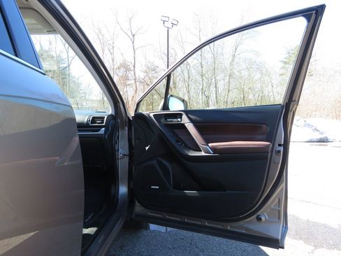 Used 2018 Subaru Forester 2.5i Touring image 12