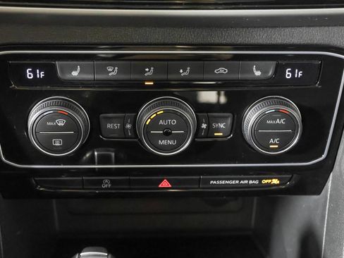 Used 2023 Volkswagen Atlas SE w/ Panoramic Sunroof Package AWD/4WD image 32
