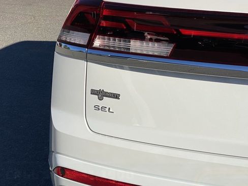 New 2026 Volkswagen Atlas Cross Sport SEL Premium R-Line AWD/4WD image 23