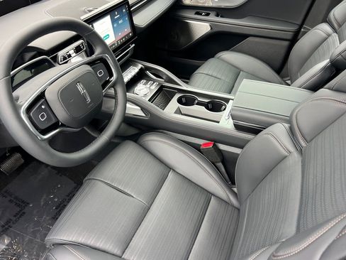 New 2026 Lincoln Nautilus Reserve image 8