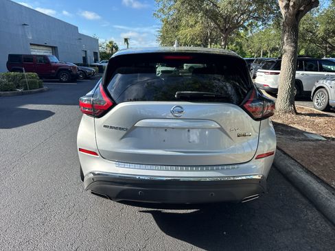 Used 2021 Nissan Murano SV w/ SV Special Edition Package FWD image 4