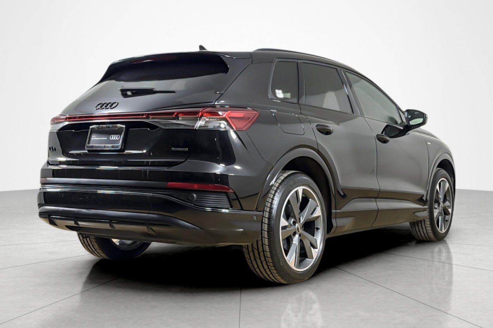 Certified 2023 Audi Q4 e-tron Premium Plus w/ Premium Plus AWD/4WD image 5