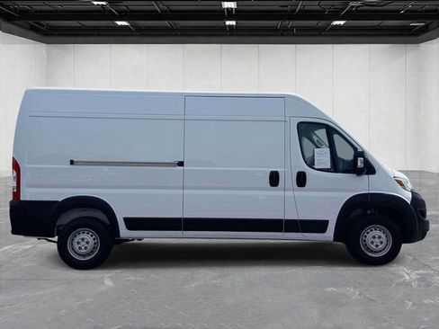 Used 2026 RAM ProMaster 2500 w/ Convenience Group FWD image 5