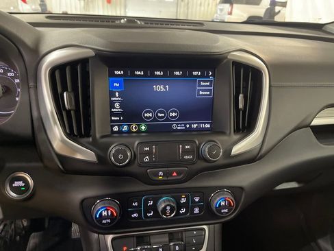 Certified 2023 GMC Terrain SLT w/ Elevation Edition image 18