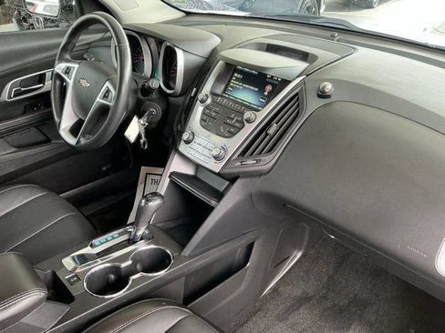 Used 2017 Chevrolet Equinox Premier w/ Enhanced Convenience Package AWD/4WD image 21