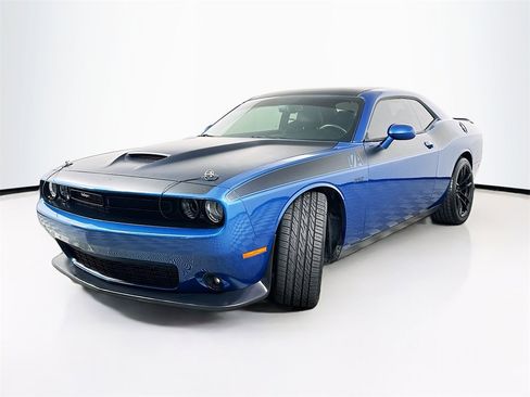 Used 2020 Dodge Challenger R/T Scat Pack w/ T/A Package image 2