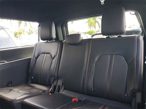 Used 2023 Ford Expedition Max Platinum image 10