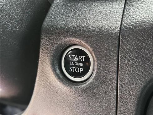 Used 2023 Nissan Frontier SV w/ SV Convenience Package RWD image 15