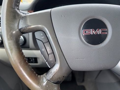 Used 2011 GMC Yukon XL 2500 SLT w/ SLT-2 Equipment Package image 40