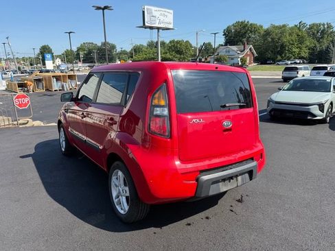 Used 2011 Kia Soul + w/ Audio Pkg FWD image 6