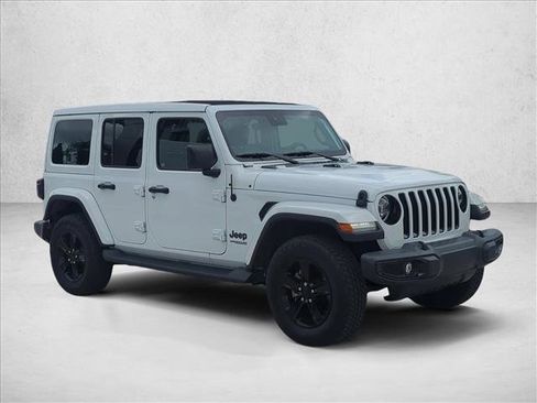 Used 2021 Jeep Wrangler Unlimited Sahara image 3