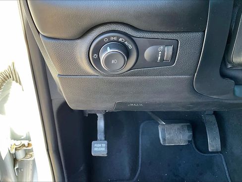 Used 2021 Dodge Durango SXT image 29