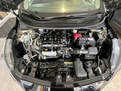 Used 2025 Nissan Versa SV image 32