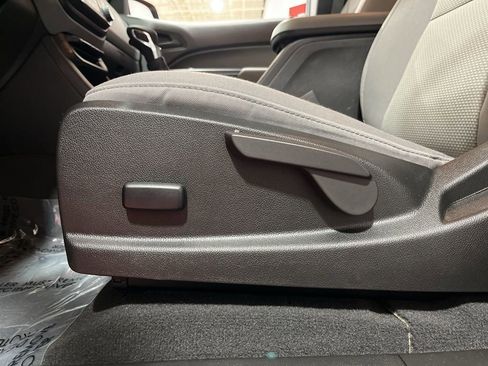 Used 2022 Chevrolet Colorado W/T image 20