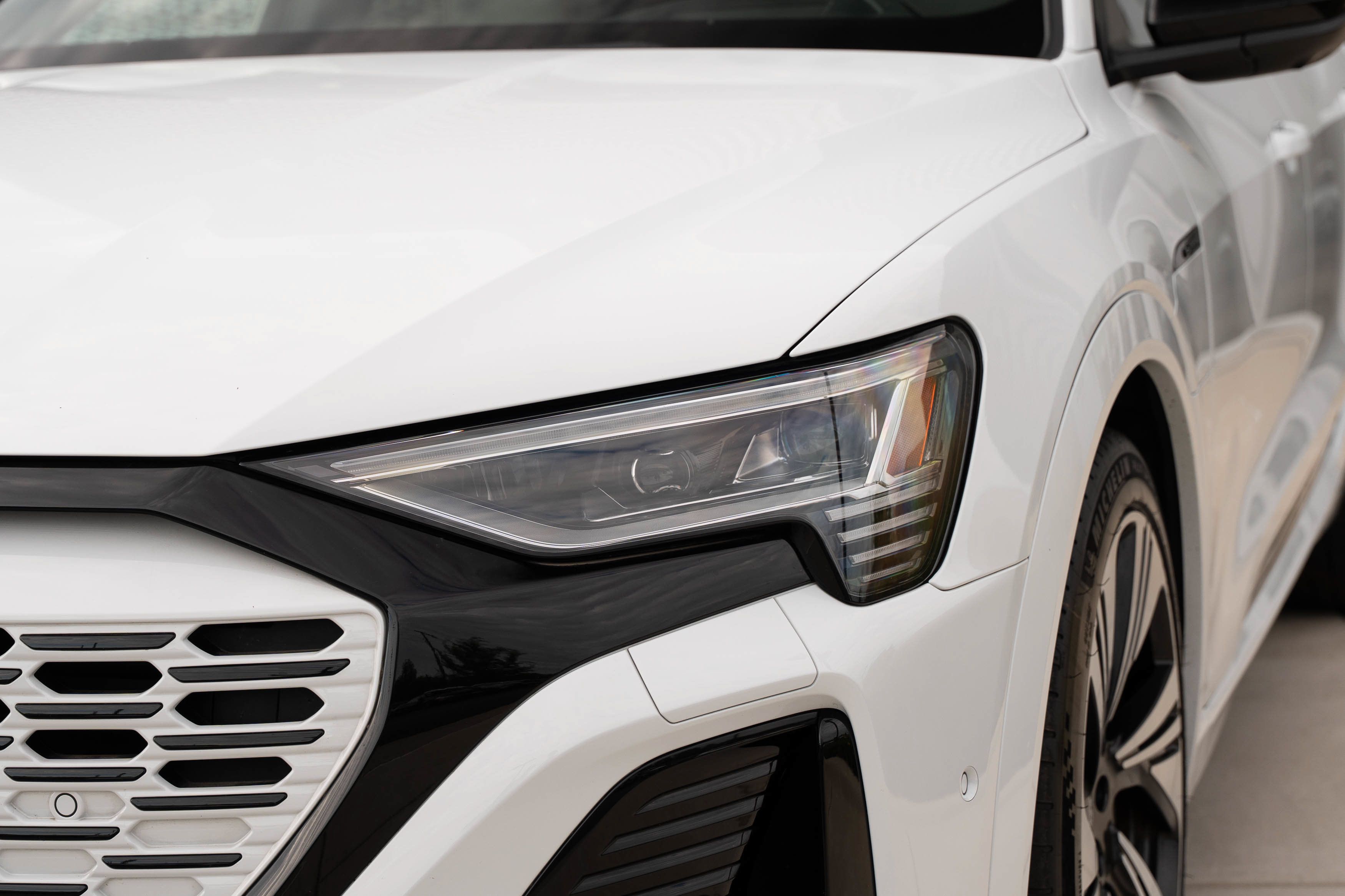 Certified 2024 Audi Q8 e-tron Prestige w/ Prestige Package AWD/4WD image 35