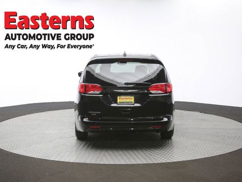 Used 2024 Chrysler Voyager LX image 35