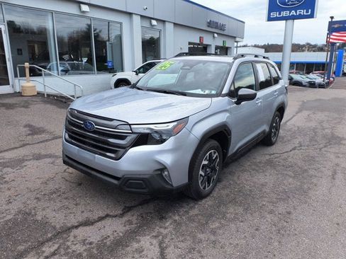 Used 2025 Subaru Forester Premium AWD/4WD image 4