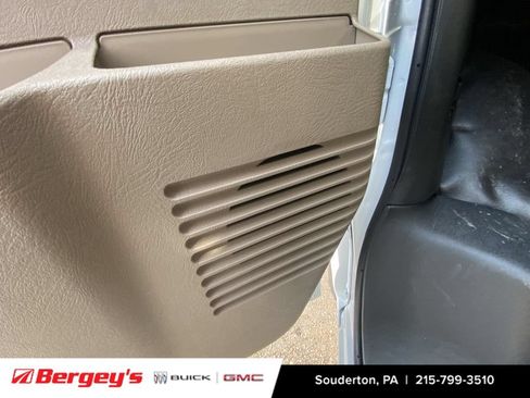 New 2025 GMC Savana 3500 w/ Driver Convenience Package RWD image 26