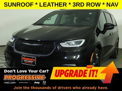 Used 2025 Chrysler Pacifica Limited