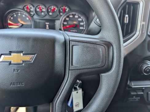 Used 2020 Chevrolet Silverado 1500 Custom w/ Custom Value Package image 14