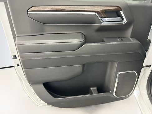 Used 2024 GMC Sierra 1500 Elevation image 27