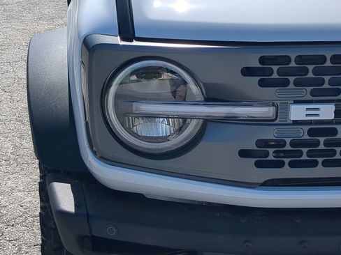 New 2026 Ford Bronco Badlands image 8