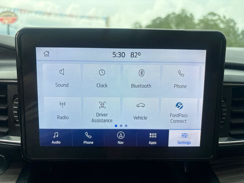 Used 2021 Ford Explorer Limited w/ Equipment Group 301A RWD image 13
